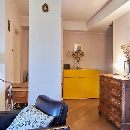 아파트 Promessi Sposi By Interhome *
